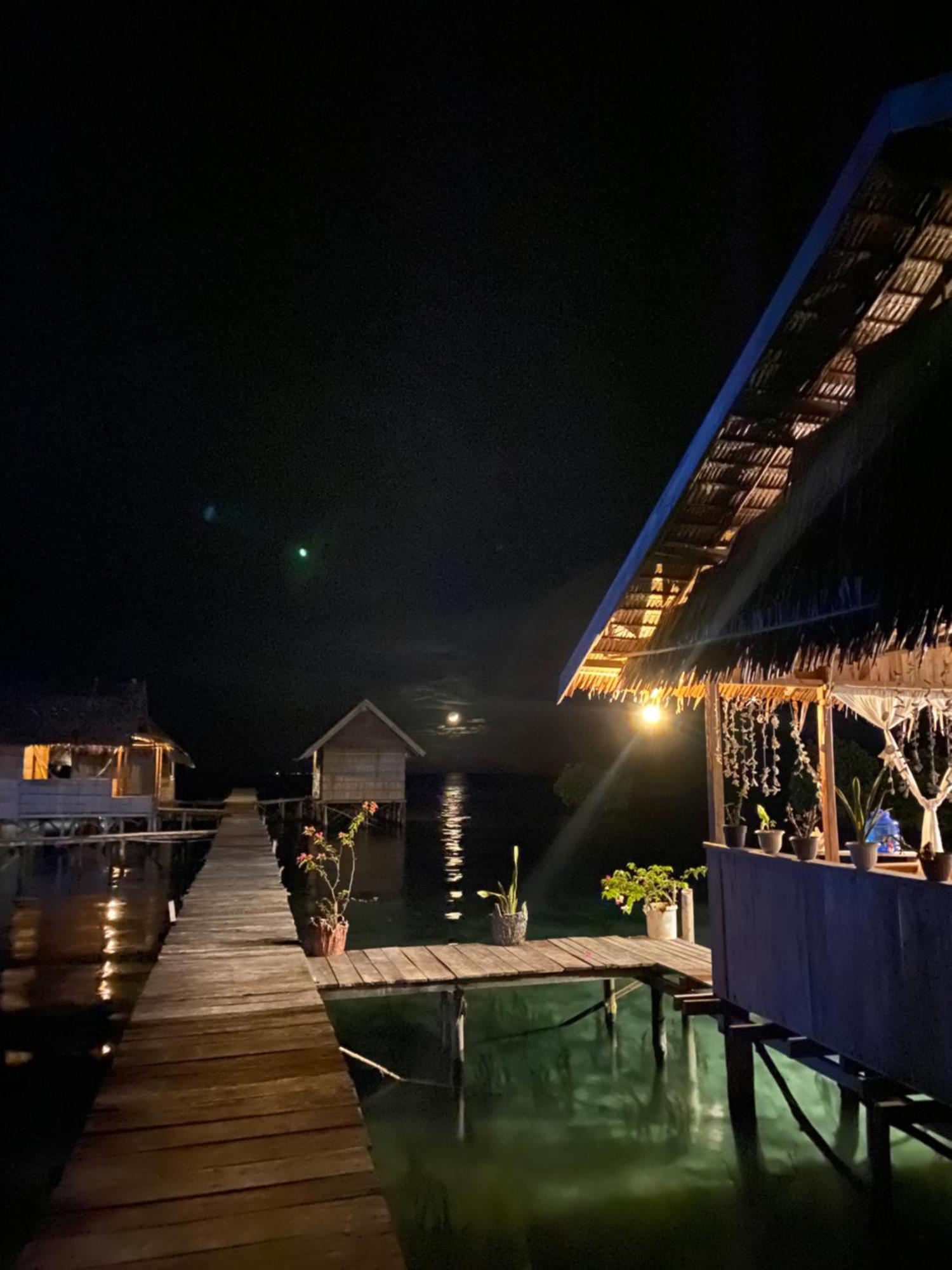 Nyanse Homestay - Raja Ampat Besir Exteriér fotografie