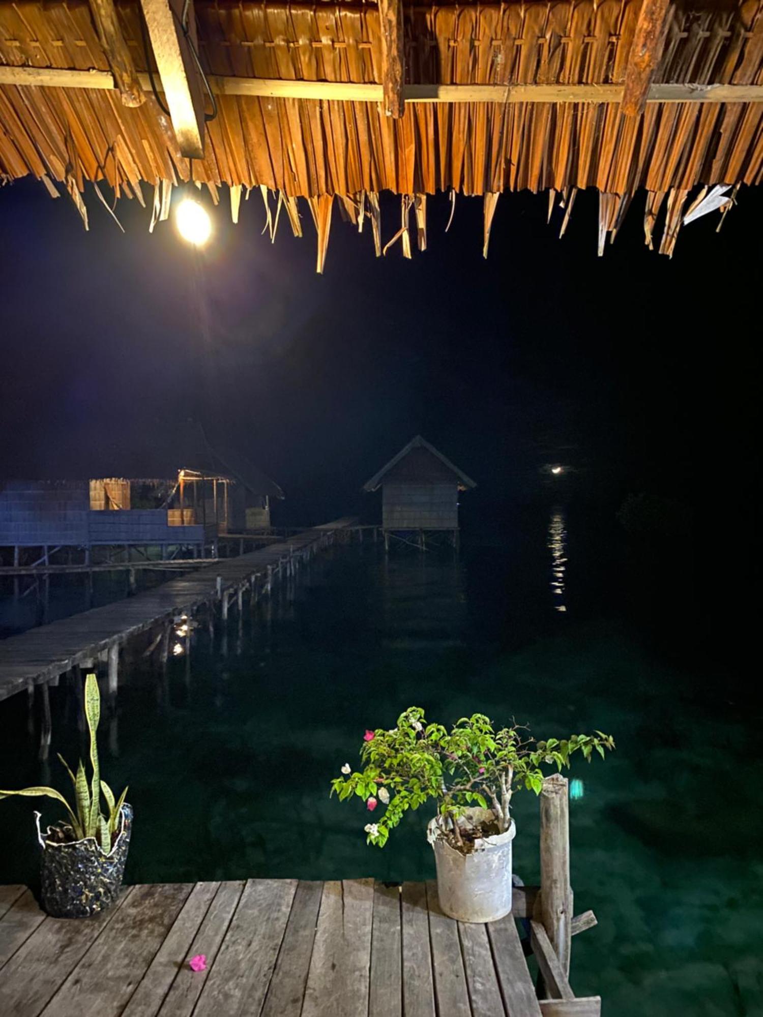 Nyanse Homestay - Raja Ampat Besir Exteriér fotografie